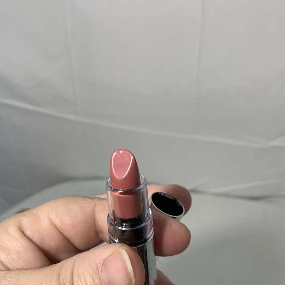 kinktt kosmetixxx lipstick color is Lick my Glass NEW